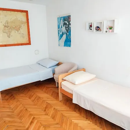 Lovely Flat Апартаменти *